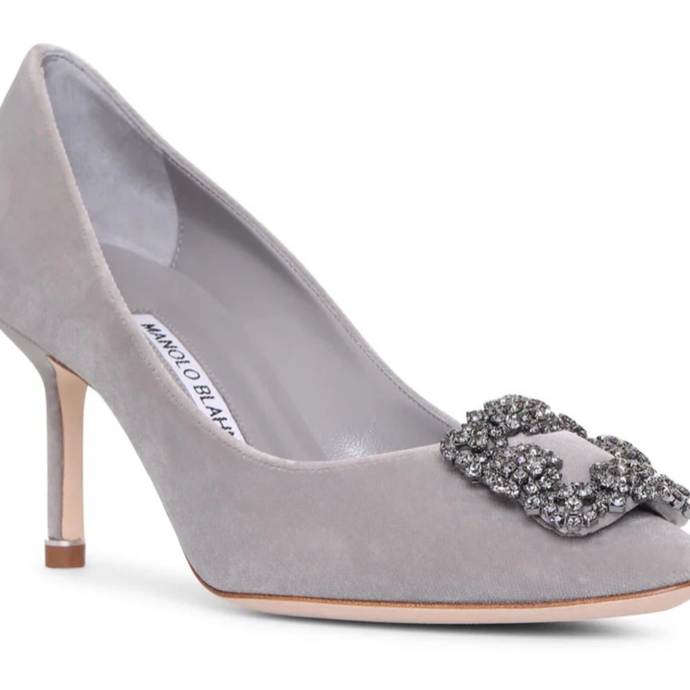 MANOLO BLAHNIK
Hangisi 70 grey velvet pumps